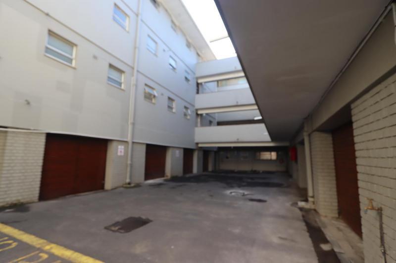 To Let 2 Bedroom Property for Rent in Tamboerskloof Western Cape